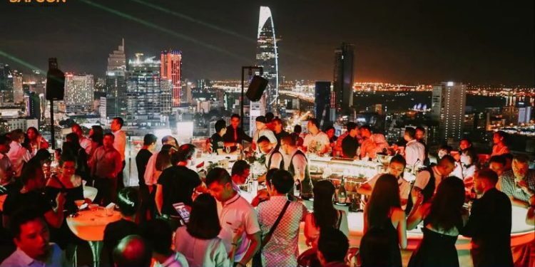 Review Chill Skybar & Dining - Điểm vui chơi bậc nhất quận 1 7 Chill Skybar & Dining