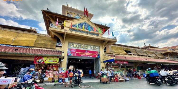 chợ tết bình tây