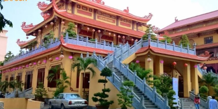 Review chùa Phổ Quang - Ngôi chùa thanh tịnh giữa lòng Sài Gòn 7 chùa phổ quang