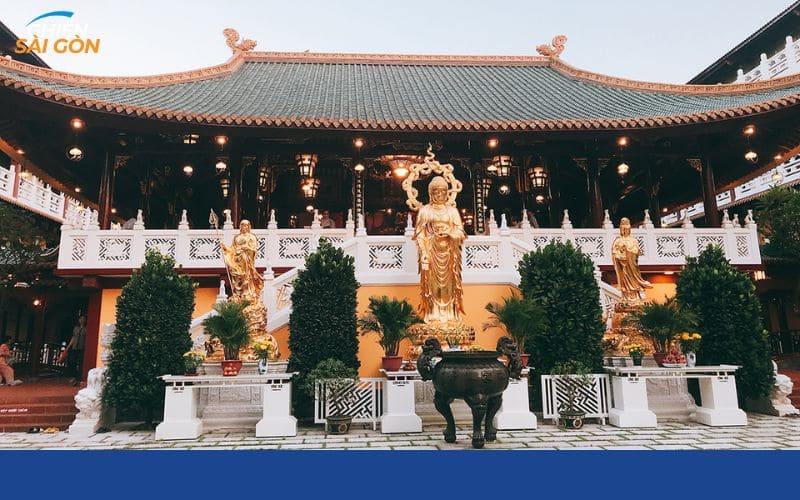 Review chùa Viên Giác - Công trình kiến trúc gốm sứ đẹp ở Sài Gòn 10 chùa viên giác