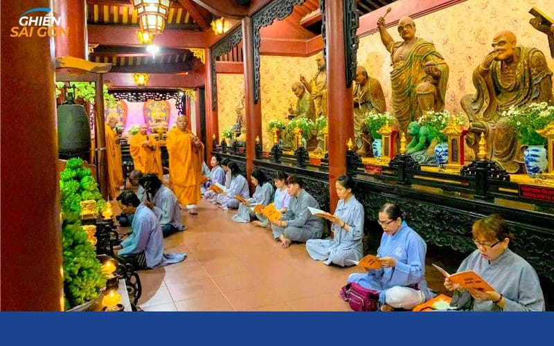 Review chùa Viên Giác - Công trình kiến trúc gốm sứ đẹp ở Sài Gòn 14 chùa viên giác