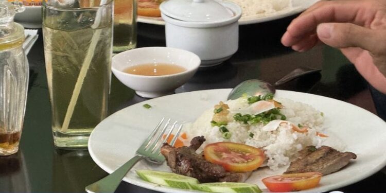 cơm tấm tân bình