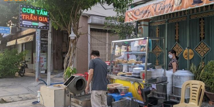 Review mới nhất về 8 quán cơm tấm Tân Phú ngon nức tiếng 9 cơm tấm tân phú