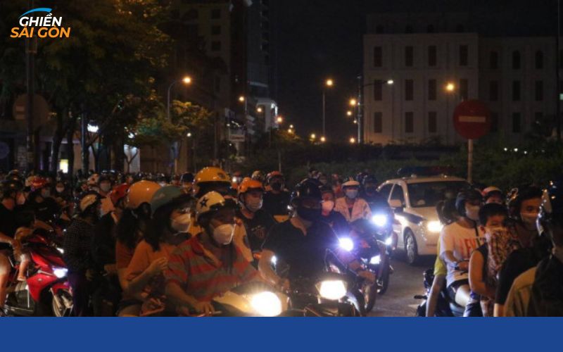 Đường Nguyễn Huệ - Biểu tượng nhộn nhịp giữa lòng Sài Gòn 9 đường nguyễn huệ