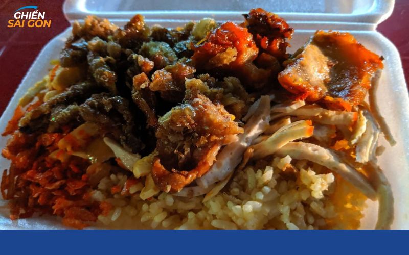 Review cơm da gà Nga - Món ngon giòn rụm “gây nghiện” Sài Gòn 9 cơm da gà nga