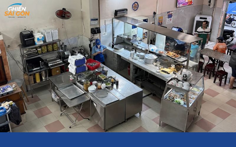 Review mới nhất về cơm gà Đông Nguyên hơn 80 năm tuổi tại Quận 5 10 cơm gà đông nguyên