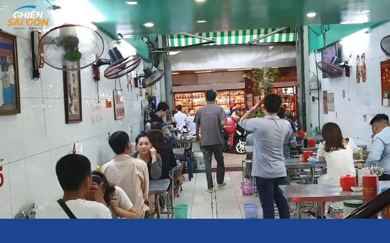 Review mới nhất về quán cơm gà Lão Hương Thân lâu năm ở Quận 5 12 cơm gà lão hương thân
