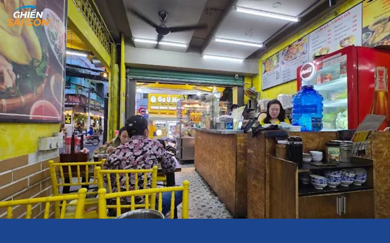 Top 5 quán cơm gà Quận 4 nổi tiếng giá rẻ “ăn là ghiền” 8 cơm gà quận 4
