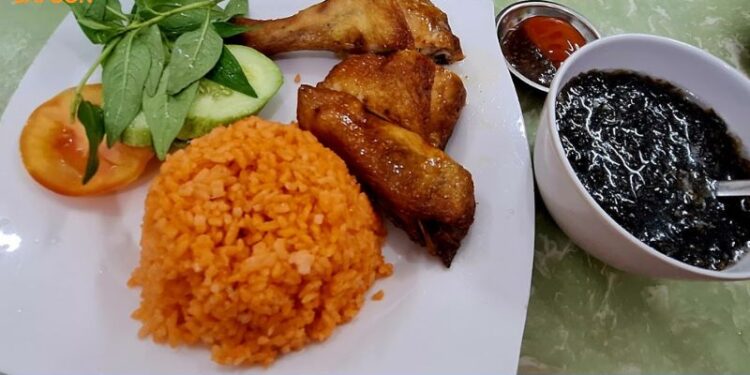 Top 5 quán cơm gà Quận 4 nổi tiếng giá rẻ “ăn là ghiền” 6 cơm gà quận 4