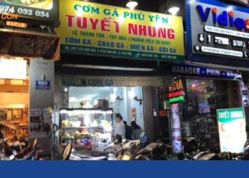 cơm gà tuyết nhung