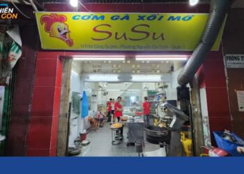 cơm gà xối mỡ su su