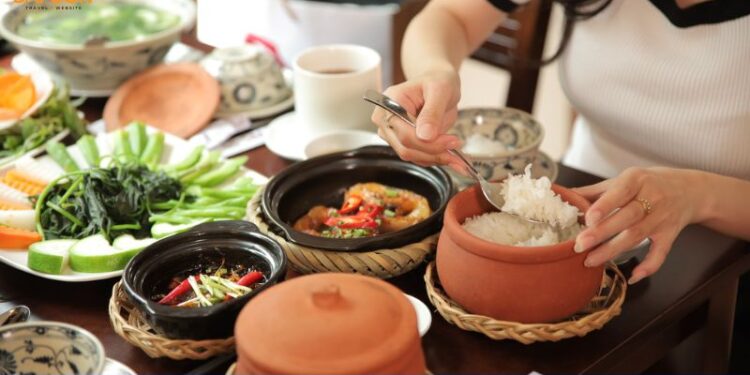 cơm niêu sim food - cn gò vấp