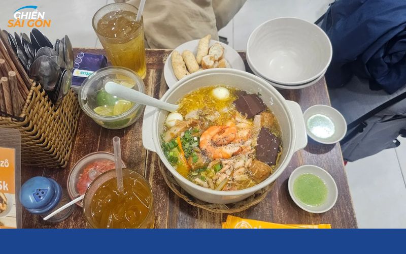 Review mới nhất về quán Bánh Canh Cua Bà Ba nổi tiếng tại Quận 5 8 bánh canh cua bà ba