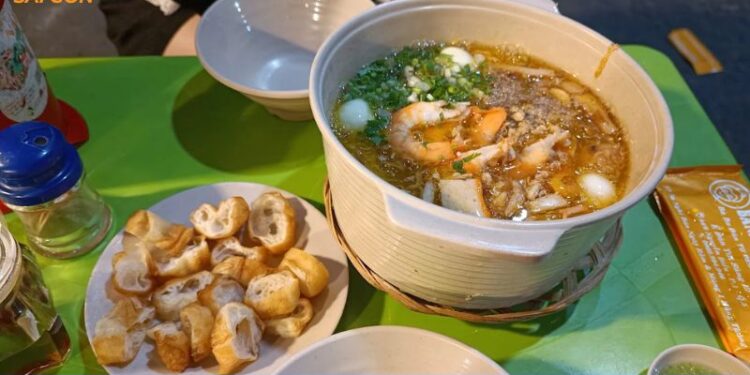 bánh canh cua bà ba