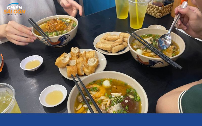 Review mới nhất về quán bánh canh cua Út Thảo Quận 1 nổi tiếng 10 bánh canh cua út thảo