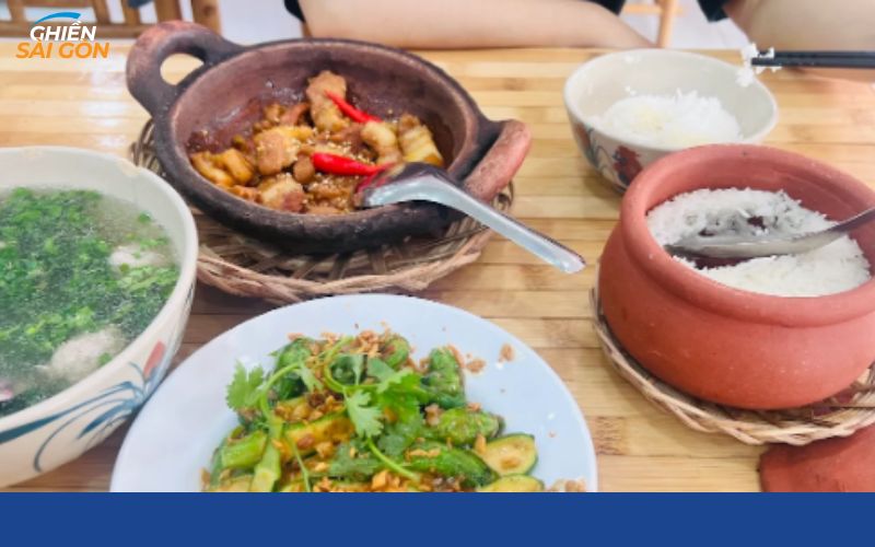 Review cơm niêu Út Long - Trải nghiệm ẩm thực chuẩn vị 8 cơm niêu út long