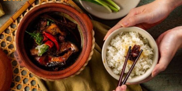 cơm niêu hoa gạo