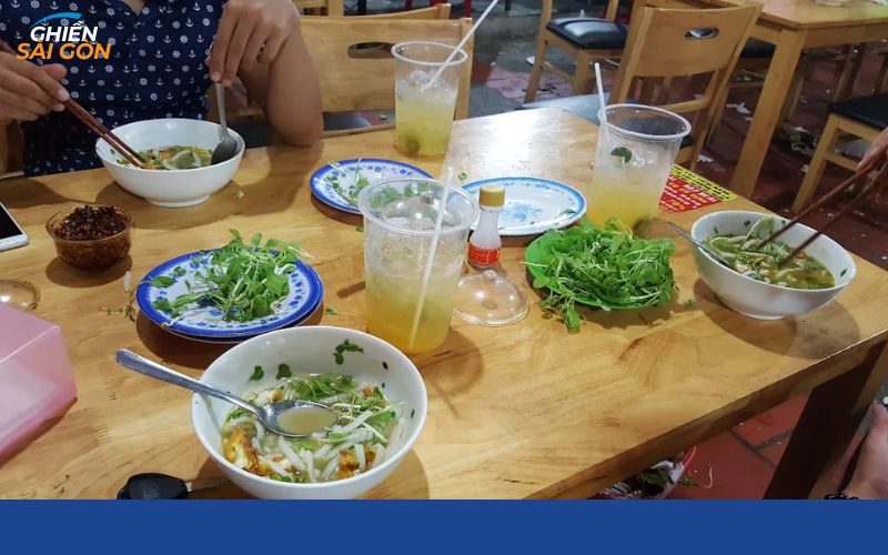 bánh canh cá lóc cường đô la