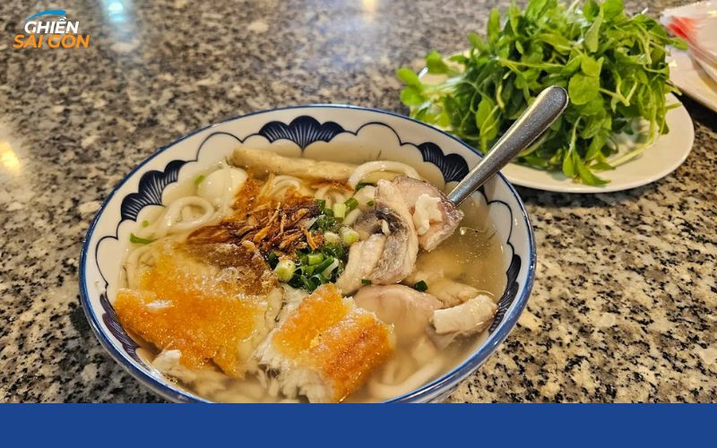 Review chi tiết quán Bánh Canh Cá Lóc Em Tôi đậm vị miền Trung 8 bánh canh cá lóc em tôi