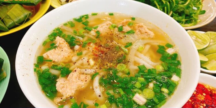 Top 5 quán bánh canh cá lóc Quận 10 ngon, sạch, rẻ bạn nên thử 6 bánh canh cá lóc quận 10
