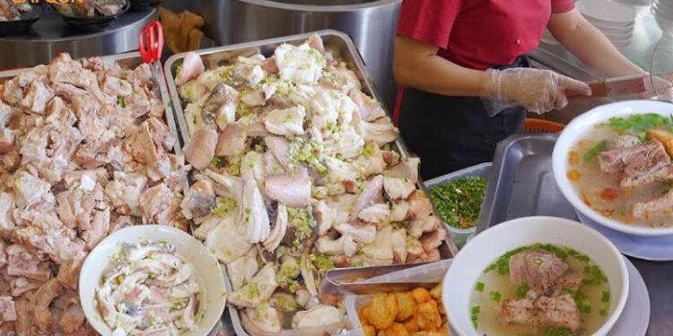 bánh canh cá lóc quận 2