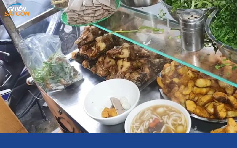 bánh canh cá lóc tân phú