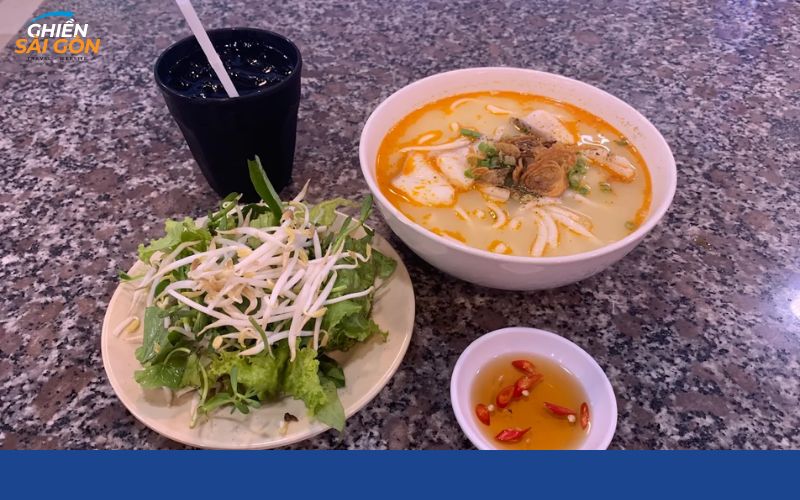 bánh canh cá lóc thủ đức