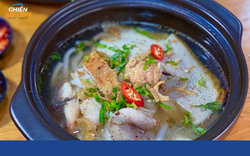 Review bánh canh cá lóc Út Mén có gì đặc biệt mà luôn đông khách? 7 bánh canh cá lóc út mén