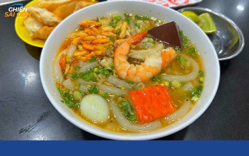 Review mới nhất về quán bánh canh cua gia truyền Cô Dung Quận 10 9 bánh canh cua gia truyền cô dung
