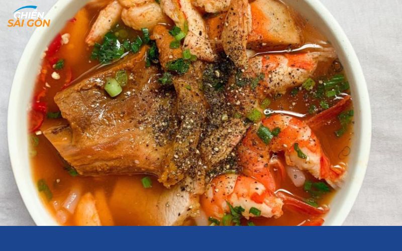 bánh canh cua quận 10