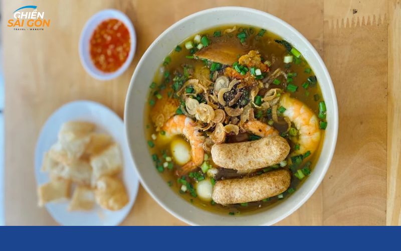 bánh canh cua Tân Bình
