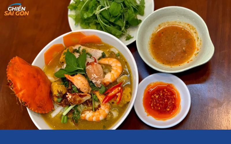 bánh canh cua Tân Bình