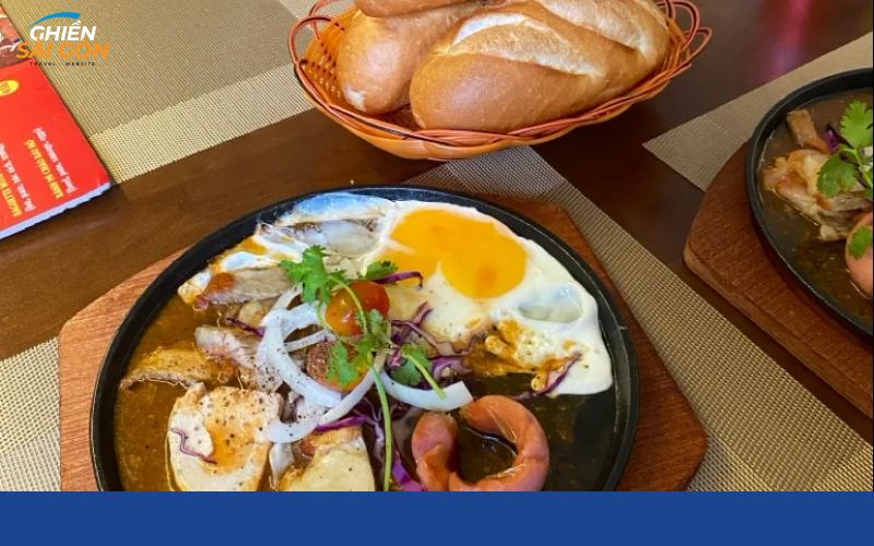 Review mới nhất về quán bánh mì Bảy Hổ chuẩn vị Sài Gòn xưa 8 bánh mì bảy hổ