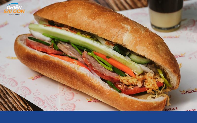 bánh mì huynh hoa