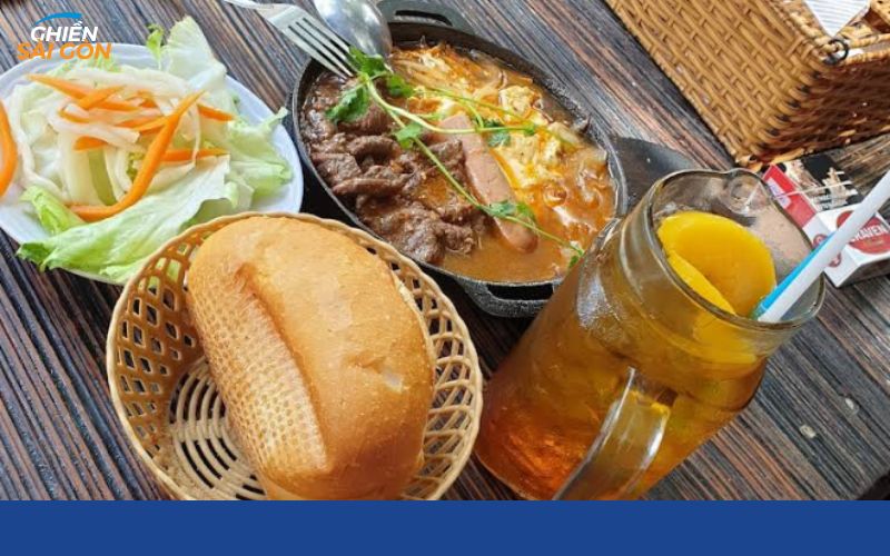 Review bánh mì chảo cô 3 Hậu – Tiệm ăn sáng đông khách ở Gò Vấp 8 bánh mì chảo cô 3 hậu