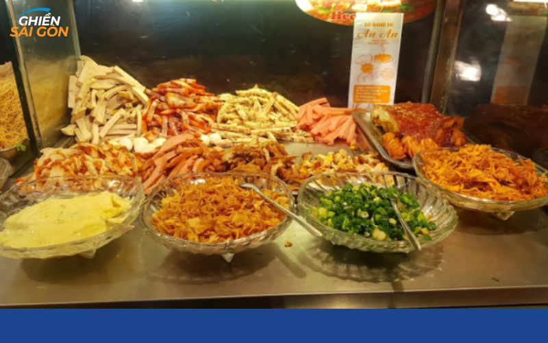 bánh mì tân phú