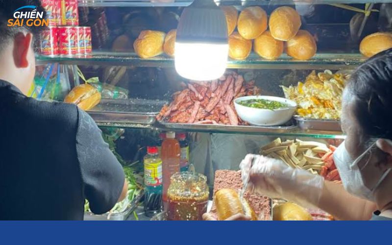 Review mới nhất về tiệm bánh mì Thuận Thảo - Có nên trải nghiệm? 7 bánh mì thuận thảo