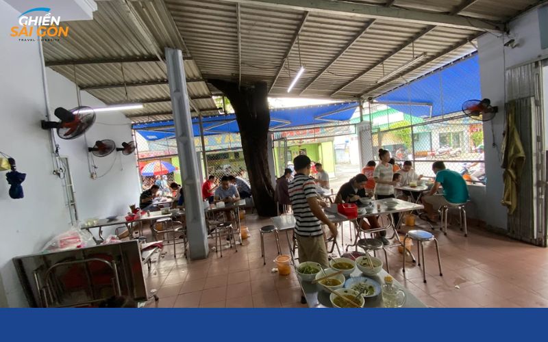bún bò cây me