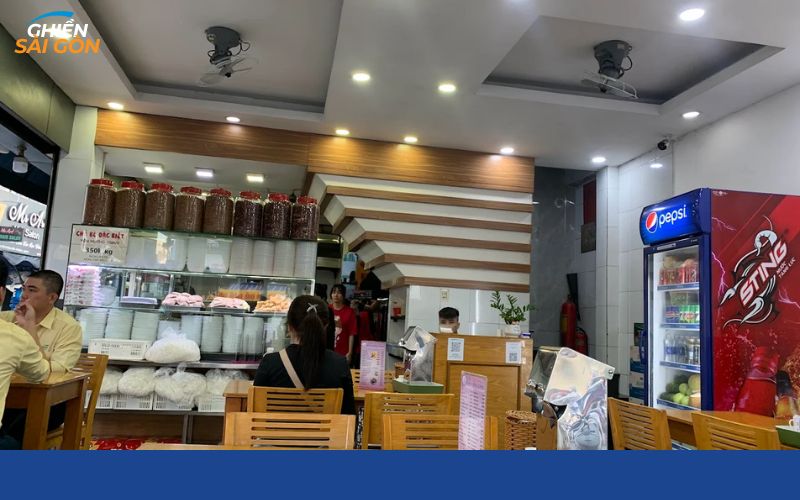 Review mới nhất về quán Bún Bò Huế Yến Hương Giang tại Quận 3 8 bún bò huế yến hương giang
