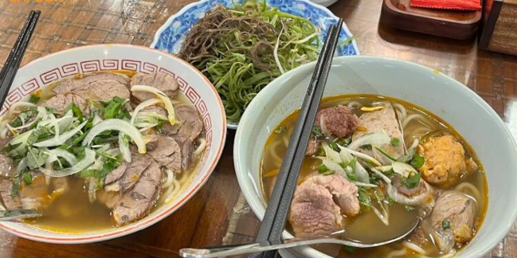 Review mới nhất về quán bún bò Nam Giao tồn tại nhiều năm 6 Review mới nhất về quán bún bò Nam Giao tồn tại nhiều năm