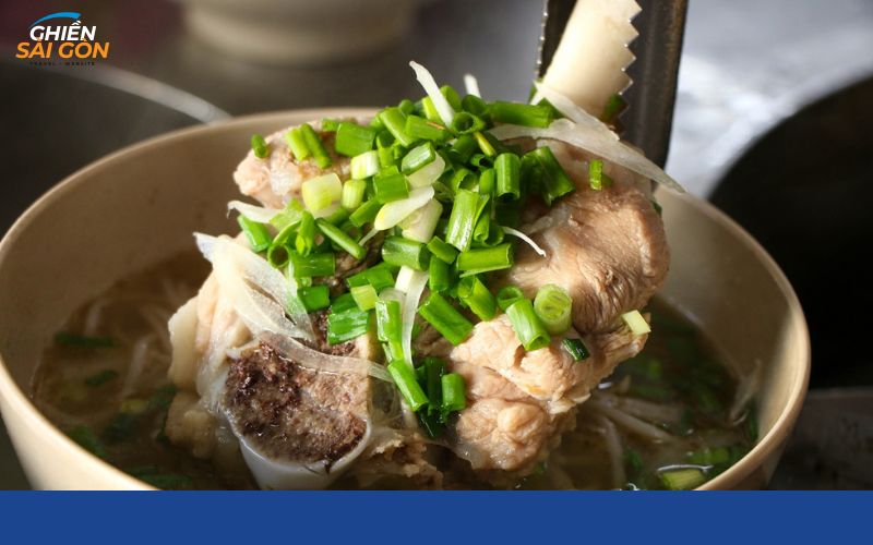 bún bò quận 8