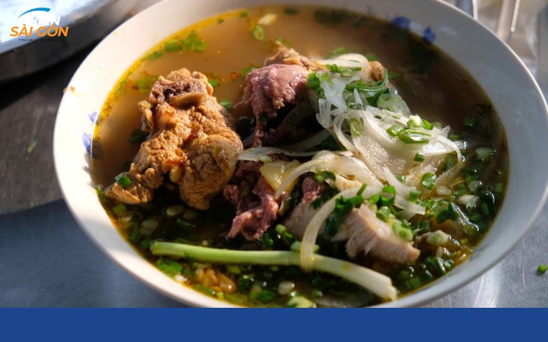 bún bò quận 8