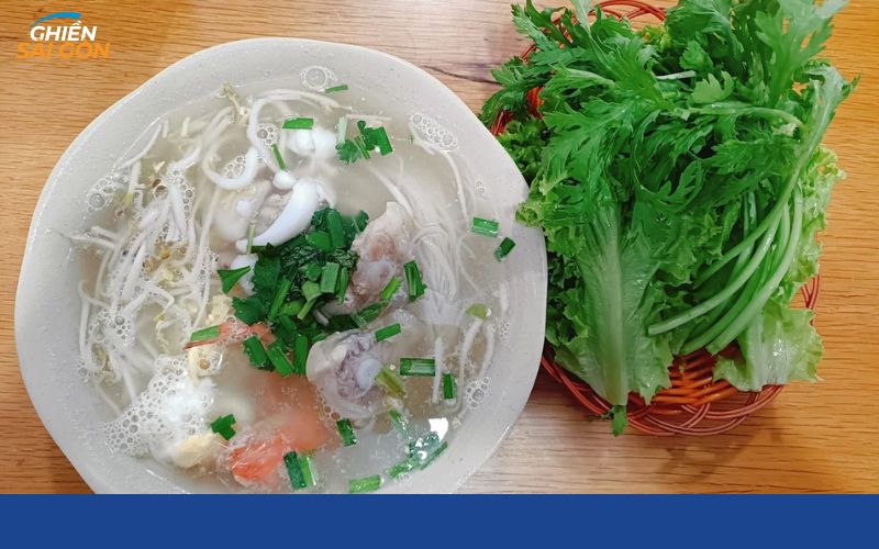 hủ tiếu mực hai râu