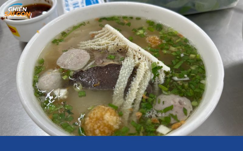 Review mới nhất về quán hủ tiếu bò viên Chú Tư Già Quận 1 7 hủ tiếu bò viên chú tư già