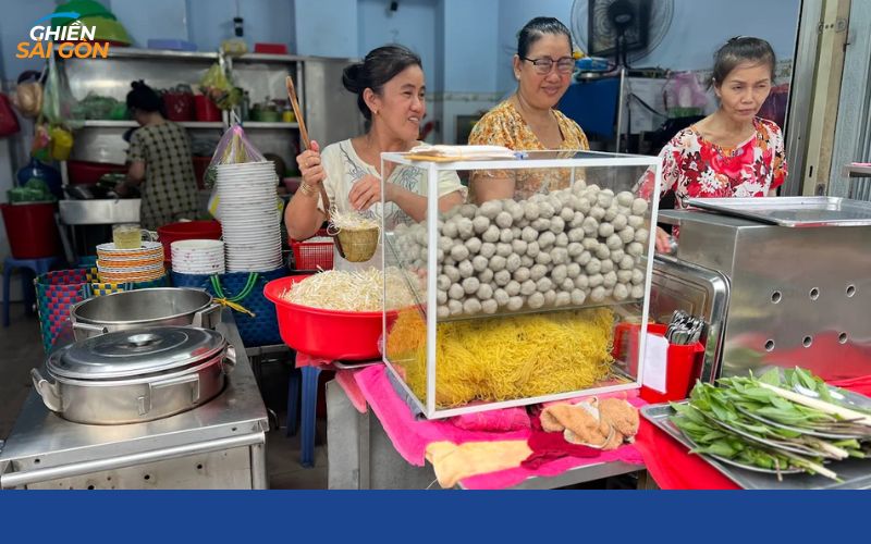 hủ tiếu bò viên đoàn thị điểm