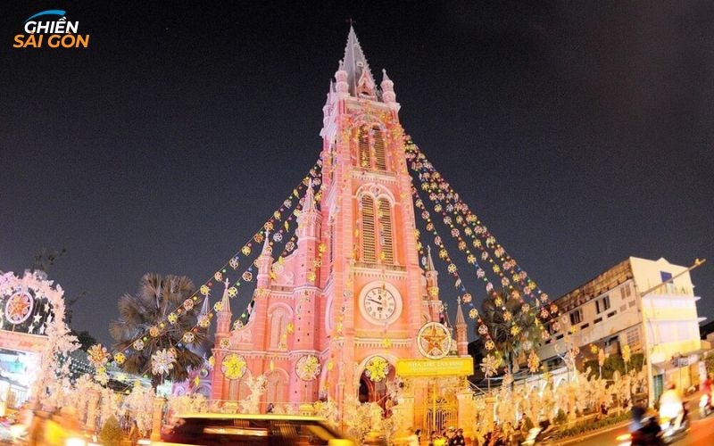 Điểm danh 7+ nhà thờ trang trí Noel đẹp ở Sài Gòn 2025 9 nhà thờ trang trí noel đẹp ở sài gòn
