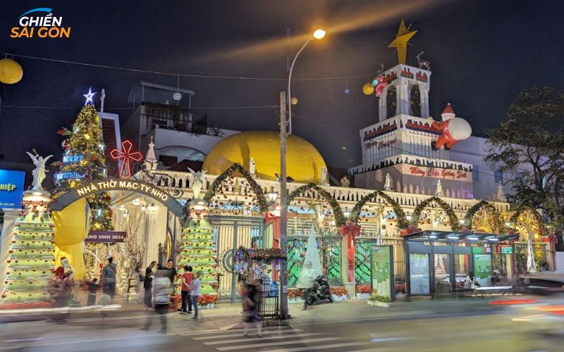 Điểm danh 7+ nhà thờ trang trí Noel đẹp ở Sài Gòn 2025 11 nhà thờ trang trí noel đẹp ở sài gòn