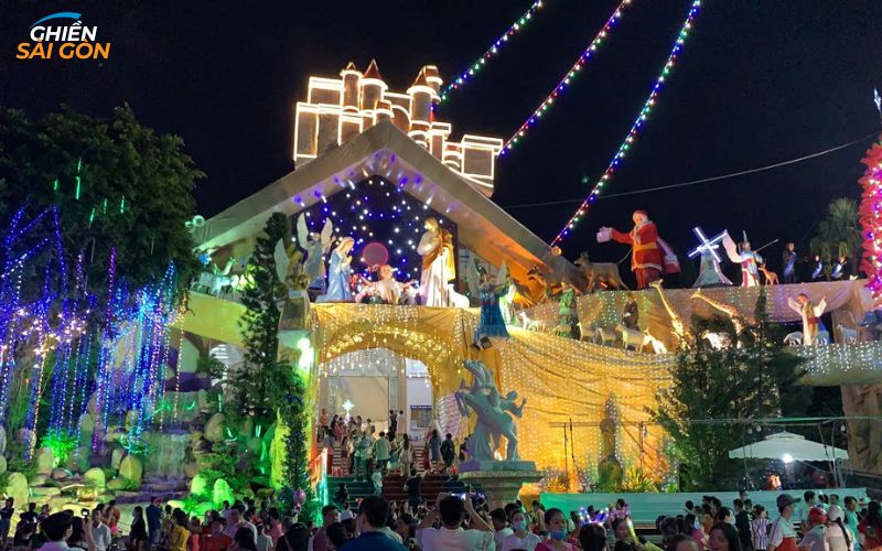 Điểm danh 7+ nhà thờ trang trí Noel đẹp ở Sài Gòn 2025 12 nhà thờ trang trí noel đẹp ở sài gòn