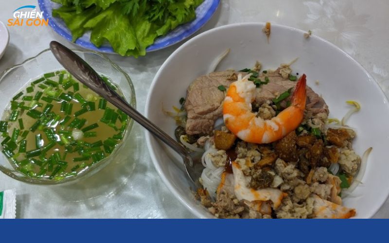 hủ tiếu cả cần