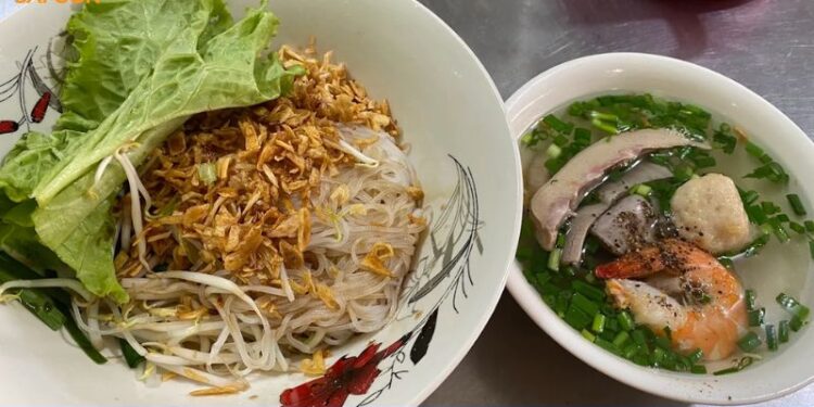 hủ tiếu quận 8